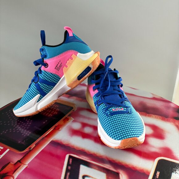 Nike LeBron Witness VII - Picture 5 of 5